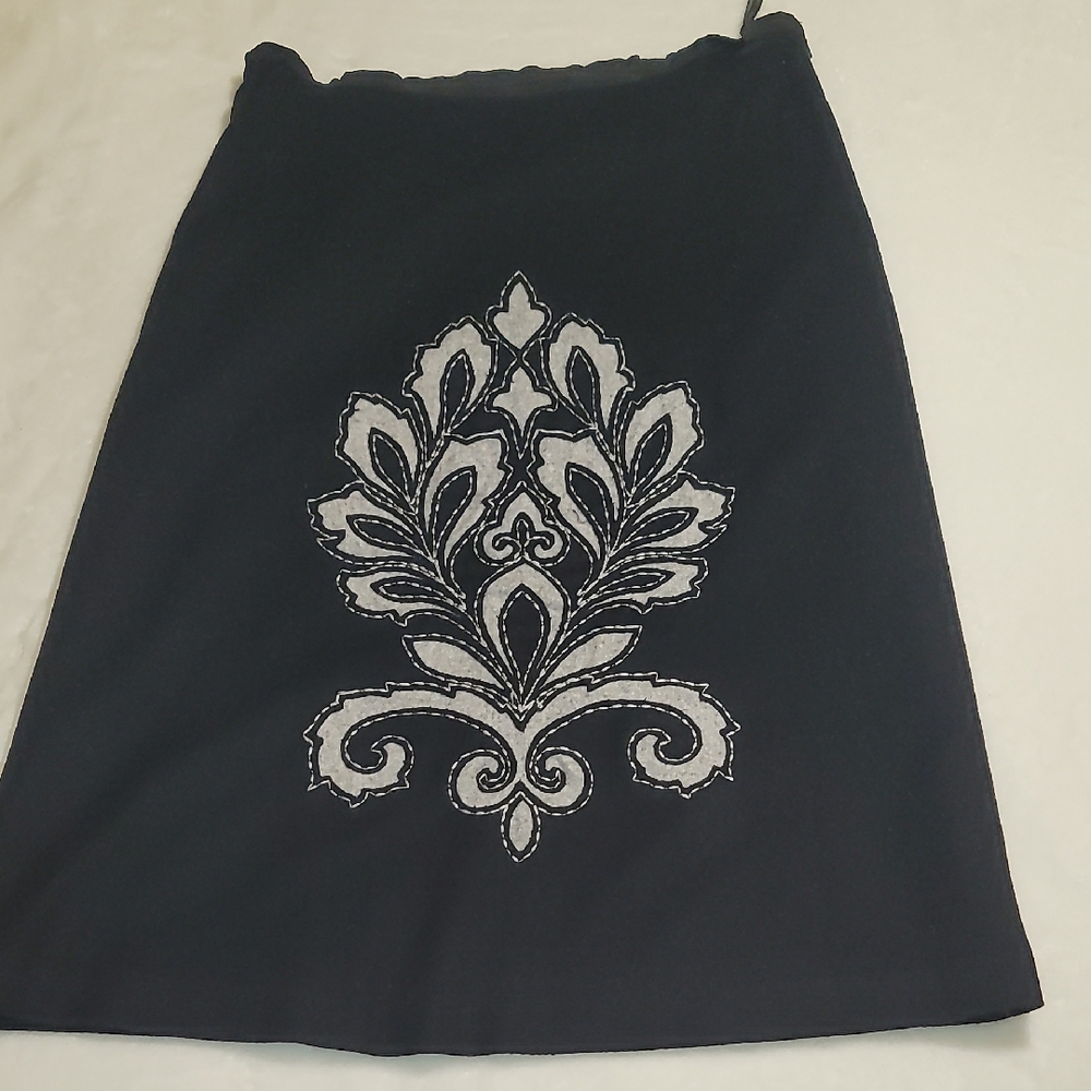 The Limited Black A-Line Skirt with Gray Embroidery